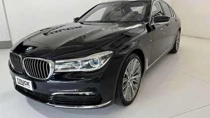 Blu Usata 2018 BMW 750 Luxury Line Tre volumi | 36.500 €