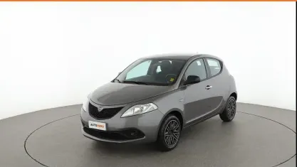 Usata Lancia Ypsilon Gold 70 CV (51 kW) 2018 Grigio Utilitaria