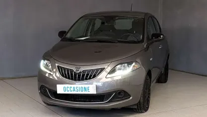 Begagnad Lancia Ypsilon Silver 70 HK (51 kW) 2023 Halvkombi