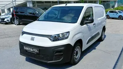 Usata Fiat Doblò 102 CV (75 kW) 2023 Bianco pastello Monovolume