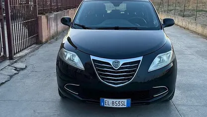 Nero Usata 2012 Lancia Ypsilon Platinum Due volumi | 4900 € (Buon prezzo)