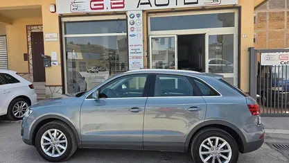 Usata Audi Q3 177 CV (130 kW) 2012 Blu SUV