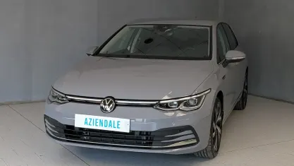 Usata VW Golf VIII Style 131 CV (96 kW) 2024 Grigio Berlina
