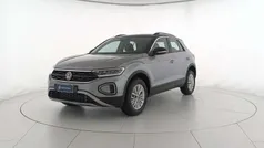 Pyrit silver metallizzato nero Usata 2024 VW T-Roc Life SUV | 25.400 € (Ottimo prezzo)