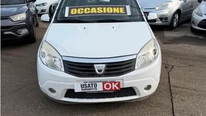 Usata Dacia Sandero 84 CV (61 kW) 2010 Berlina