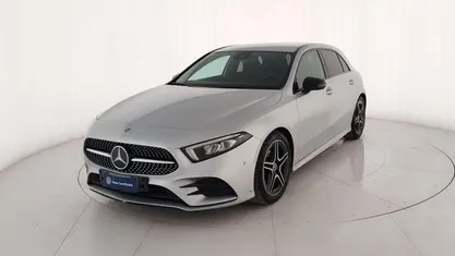 Usata Mercedes A180 Premium 136 CV (100 kW) 2019 Grigio metallizzato Berlina