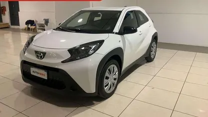 Usata Toyota Aygo X Active 72 CV (52 kW) 2023 Bianco SUV