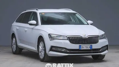 Bianco Usata 2023 Skoda Superb Style Station wagon | 24.932 € (Ottimo prezzo)