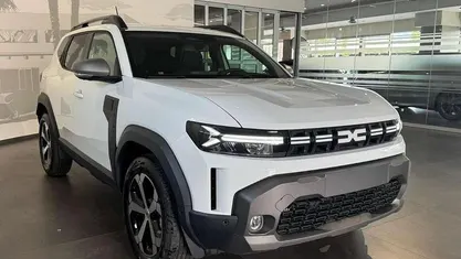 Bianco Nuova 2025 Dacia Duster Journey SUV | 23.590 € (Buon prezzo)