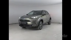 Grigio Usata 2023 Toyota Yaris Cross Lounge SUV | 24.600 € (Buon prezzo)