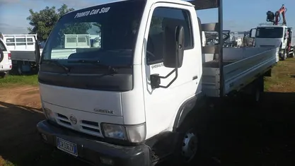 Bianco Usata 2006 Nissan Cabstar Pick-up | 8000 €