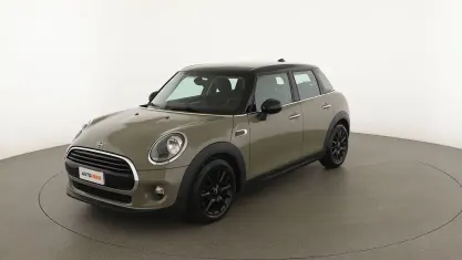 Usata Mini Cooper 135 CV (99 kW) 2018 Beige Utilitaria