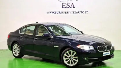 Usata BMW 530 258 CV (189 kW) 2012 Blu/azzurro Berlina