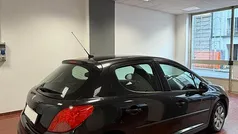 Nero Usata 2007 Peugeot 207 Tre volumi | 2200 € (Buon prezzo)