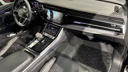 Usata 2025 Audi RS Q8 S-Line SUV | 154.999 €