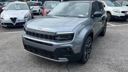 Grigio tetto nero Nuova 2025 Jeep Avenger Summit SUV | 25.590 € (Buon prezzo)