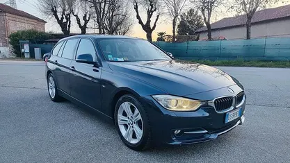 Usata BMW 316 Sport Line 116 CV (85 kW) 2013 Blu Station wagon