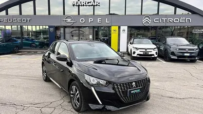 Usata Peugeot 208 Active 102 CV (75 kW) 2023 Utilitaria