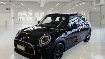 Usado Mini Cooper Classic 136 HP (100 kW) 2022 Preto Citadino