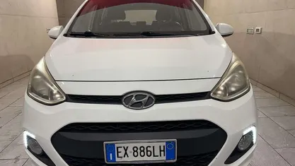 Bianco Usata 2014 Hyundai i10 Comfort Due volumi | 5600 € (Buon prezzo)