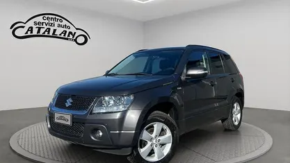 Grigio Usata 2012 Suzuki Grand Vitara SUV | 7900 € (Buon prezzo)