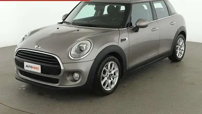 Usata Mini Cooper D 130 CV (95 kW) 2018 Grigio Utilitaria