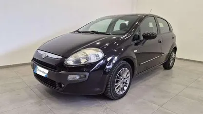Usata Fiat Punto Evo Dynamic 77 CV (56 kW) 2011 Nero Utilitaria