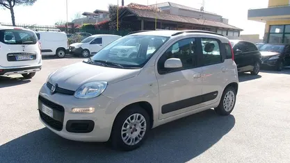 Usata Fiat Panda Lounge 69 CV (50 kW) 2015 Beige Utilitaria