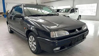 Nero pastello Usata 1994 Renault 19 Cabrio | 2490 €