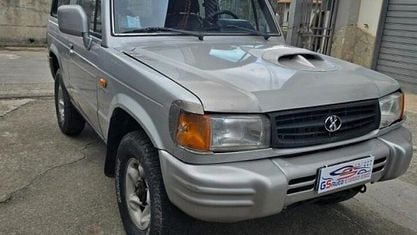 Usata Hyundai Galloper Comfort 100 CV (73 kW) 2001 Grigio SUV