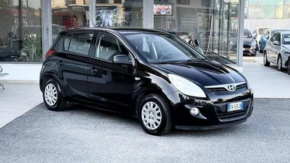 Usata 2012 Hyundai i20 Tre volumi | 5700 € (Buon prezzo)