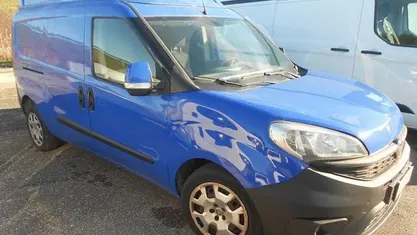 Blu pastello Usata 2017 Fiat Doblò Monovolume | 8800 € (Ottimo prezzo)