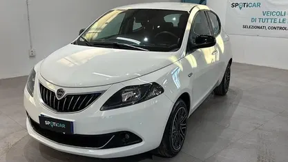 Usata 2023 Lancia Ypsilon Gold Due volumi | 12.500 € (Buon prezzo)