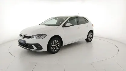 Käytetty VW Polo Life 95 HP (69 kW) 2023 Valkoinen Viistoperä