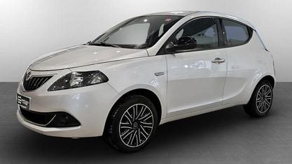 Usata Lancia Ypsilon Gold 70 CV (51 kW) 2021 Grigio Utilitaria