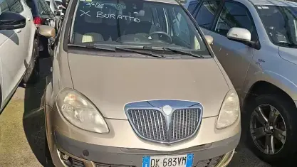 Usata Lancia Musa 69 CV (50 kW) 2007 Beige Monovolume