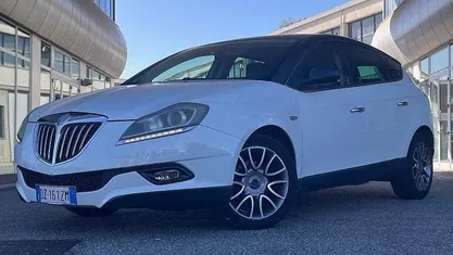 Usata Lancia Delta 120 CV (88 kW) 2010 Utilitaria