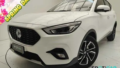 Usata MG ZS Luxury 111 CV (81 kW) 2024 Bianco SUV