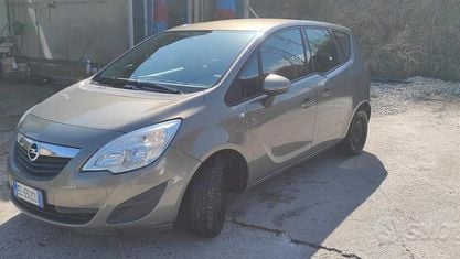 Usata Opel Meriva 75 CV (55 kW) 2013 Grigio Monovolume