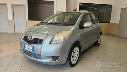 Usata Toyota Aygo 69 CV (50 kW) 2007 Grigio Utilitaria