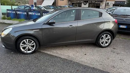 Usata Alfa Romeo Giulietta Progression 105 CV (77 kW) 2013 Utilitaria