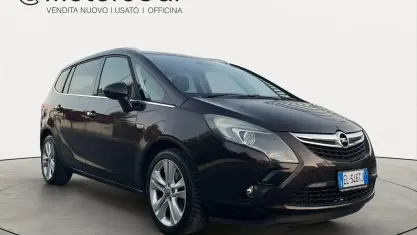 Usata Opel Zafira Tourer Cosmo 131 CV (96 kW) 2013 Marrone Monovolume