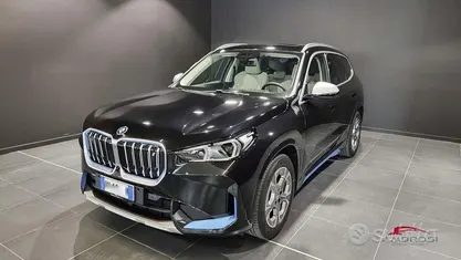 Usata BMW iX1 Comfort Edition 230 kW (313 CV) 2023 Black sapphire metallizzato SUV