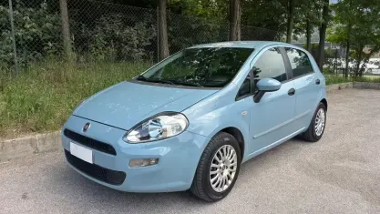 Usata Fiat Punto Street 69 CV (50 kW) 2015 Blu Utilitaria