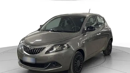 Usata Lancia Ypsilon Silver 69 CV (50 kW) 2021 Utilitaria