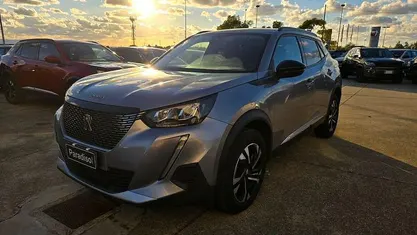 Usata Peugeot 2008 Allure 101 CV (74 kW) 2022 SUV