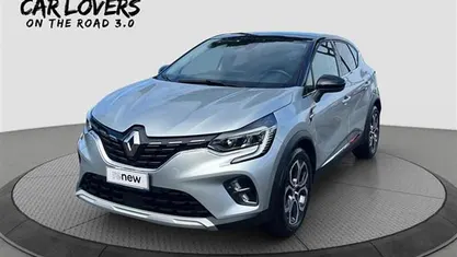 Usata Renault Captur Techno 101 CV (74 kW) 2023 Grigio chiaro SUV