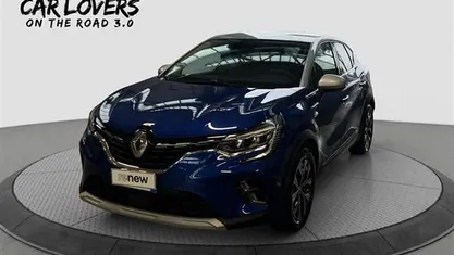 Usata Renault Captur Techno 145 CV (106 kW) 2023 Blu scuro SUV