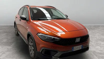 Usata 2021 Fiat Tipo Cross Tre volumi | 14.900 € (Buon prezzo)