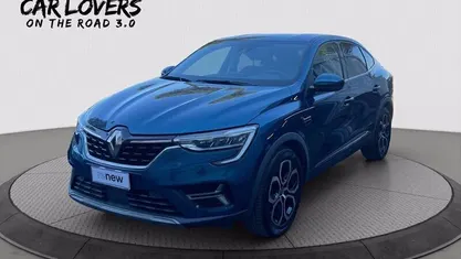 Blu scuro Usata 2022 Renault Arkana Intens SUV | 19.992 € (Buon prezzo)